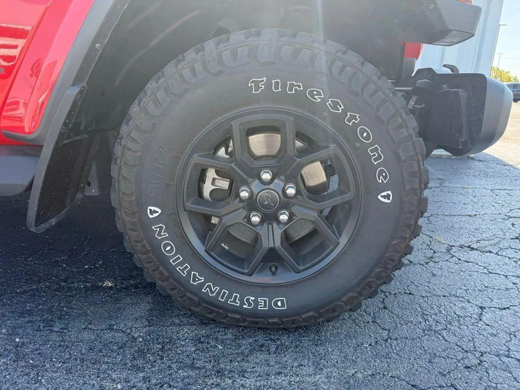 used 2024 Jeep Gladiator car, priced at $41,500