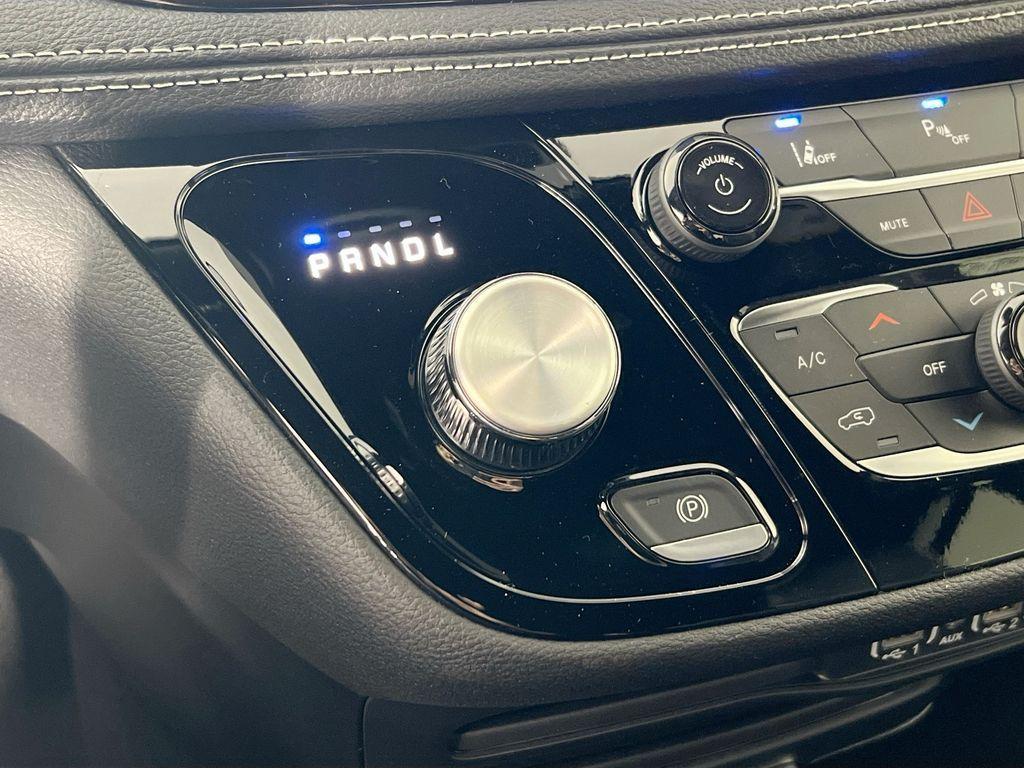 new 2025 Chrysler Pacifica Hybrid car, priced at $47,971