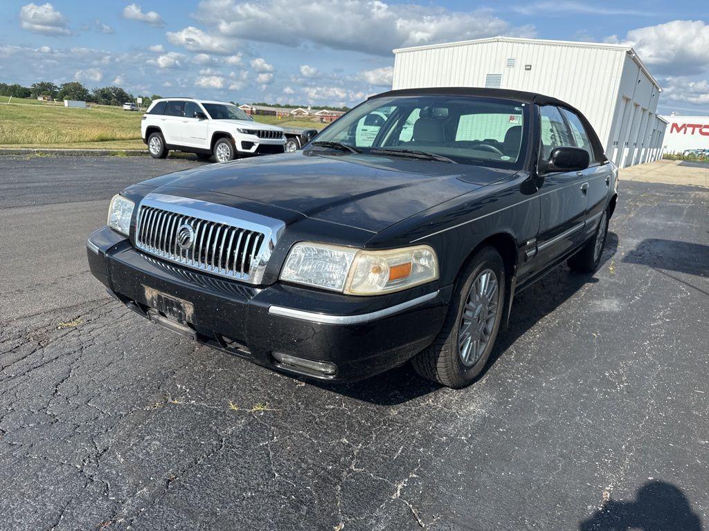used 2009 Mercury Grand Marquis car, priced at $9,000