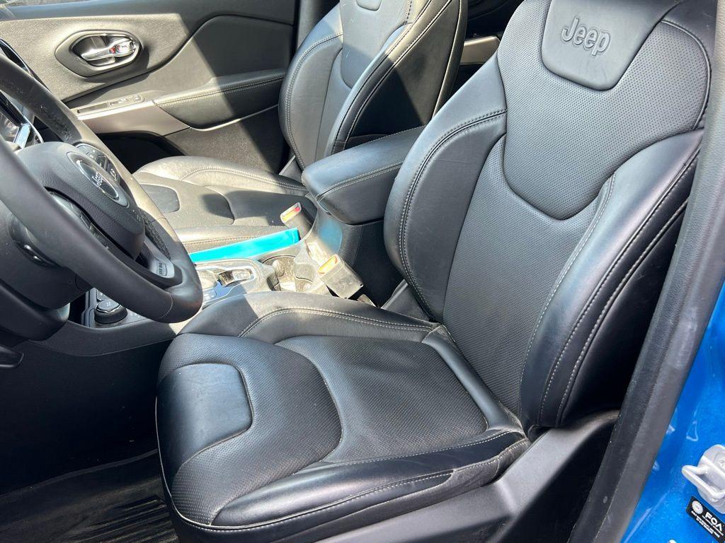 used 2022 Jeep Cherokee car, priced at $27,800