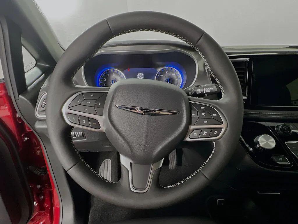 new 2026 Chrysler Pacifica car, priced at $43,776