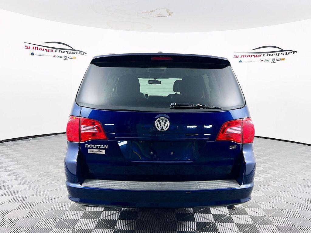 used 2013 Volkswagen Routan car, priced at $4,000