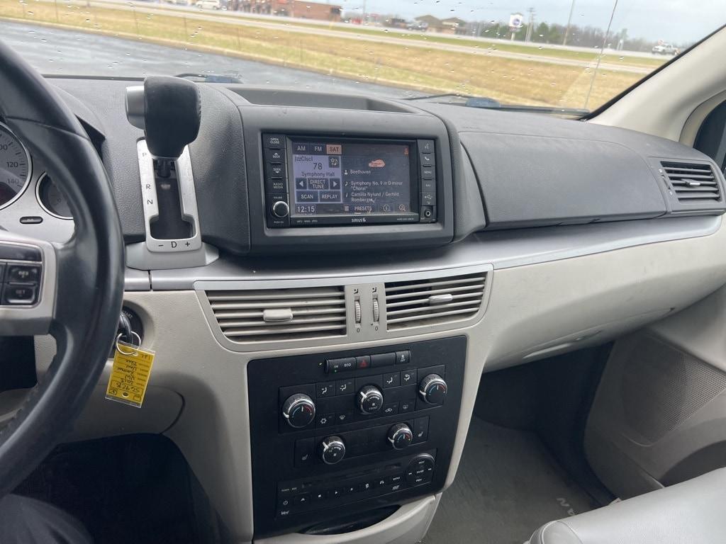 used 2013 Volkswagen Routan car, priced at $6,000