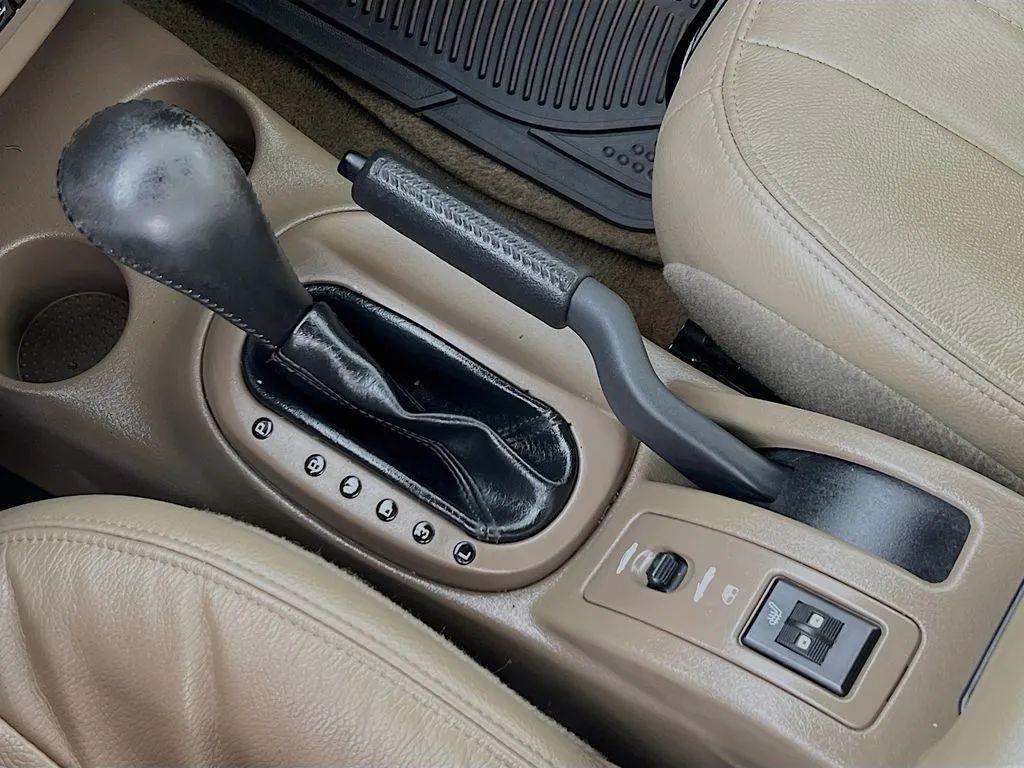 used 2002 Chrysler Sebring car, priced at $6,400