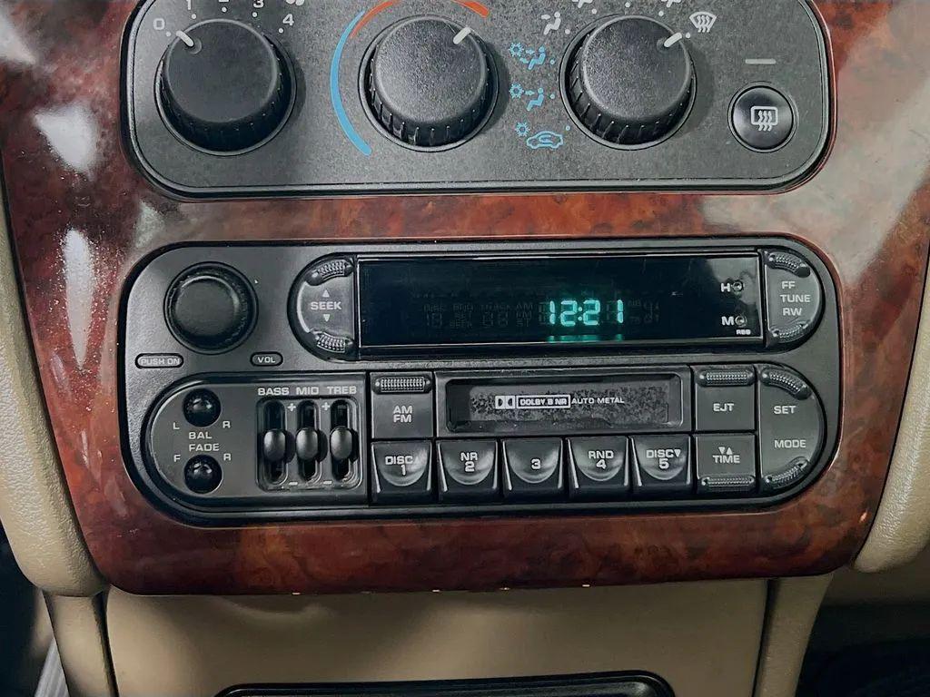 used 2002 Chrysler Sebring car, priced at $6,400