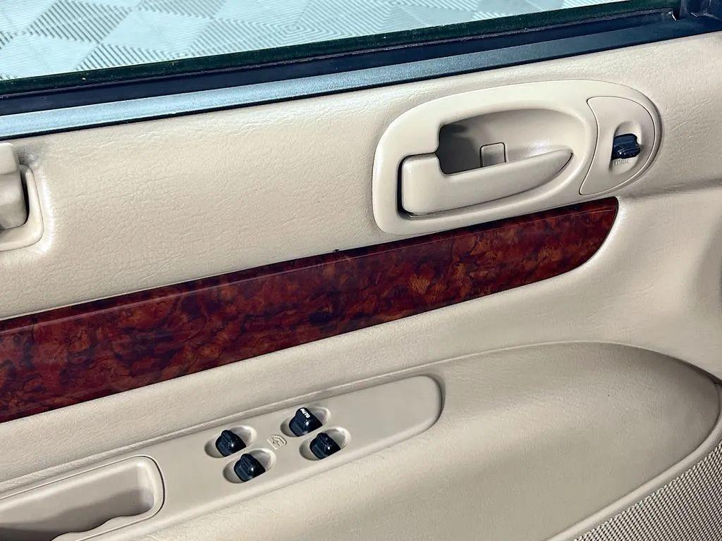 used 2002 Chrysler Sebring car, priced at $6,400