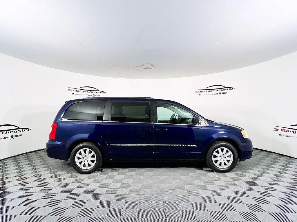 used 2014 Chrysler Town & Country car, priced at $6,300