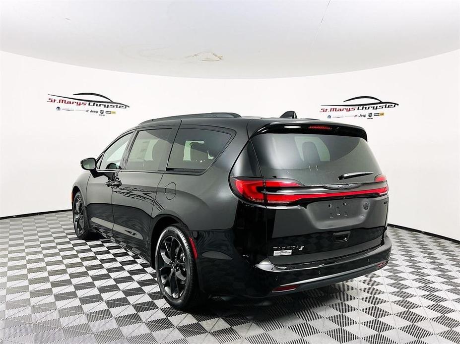 new 2024 Chrysler Pacifica car, priced at $39,000