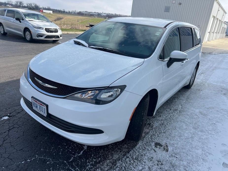 used 2017 Chrysler Pacifica car, priced at $10,400