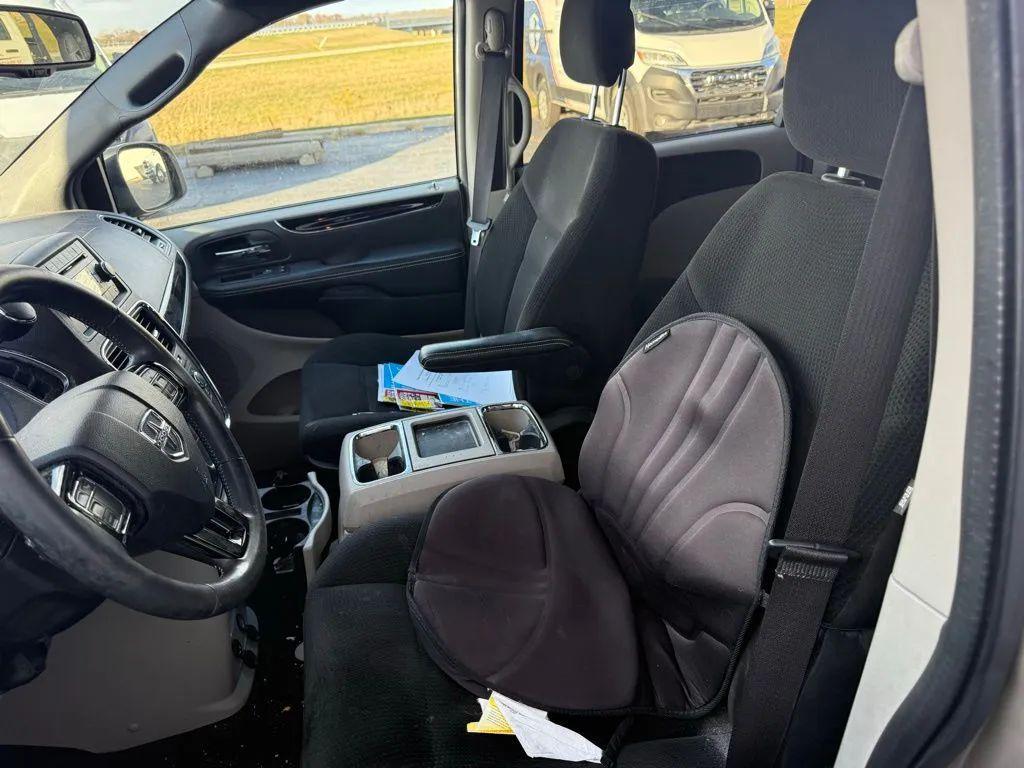 used 2015 Dodge Grand Caravan car, priced at $9,500