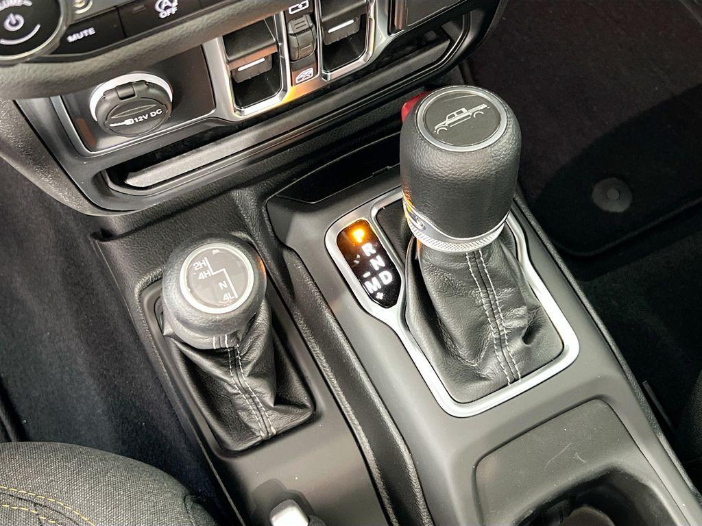 new 2024 Jeep Gladiator car, priced at $43,891