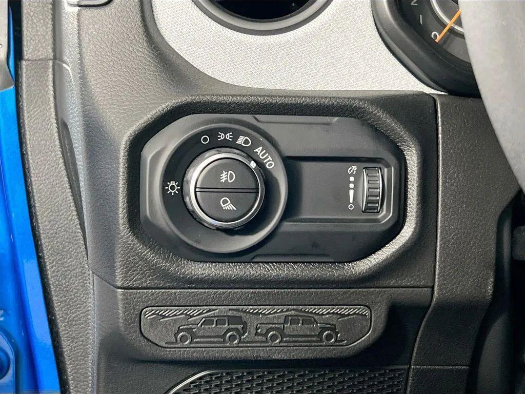 used 2024 Jeep Gladiator car, priced at $38,500