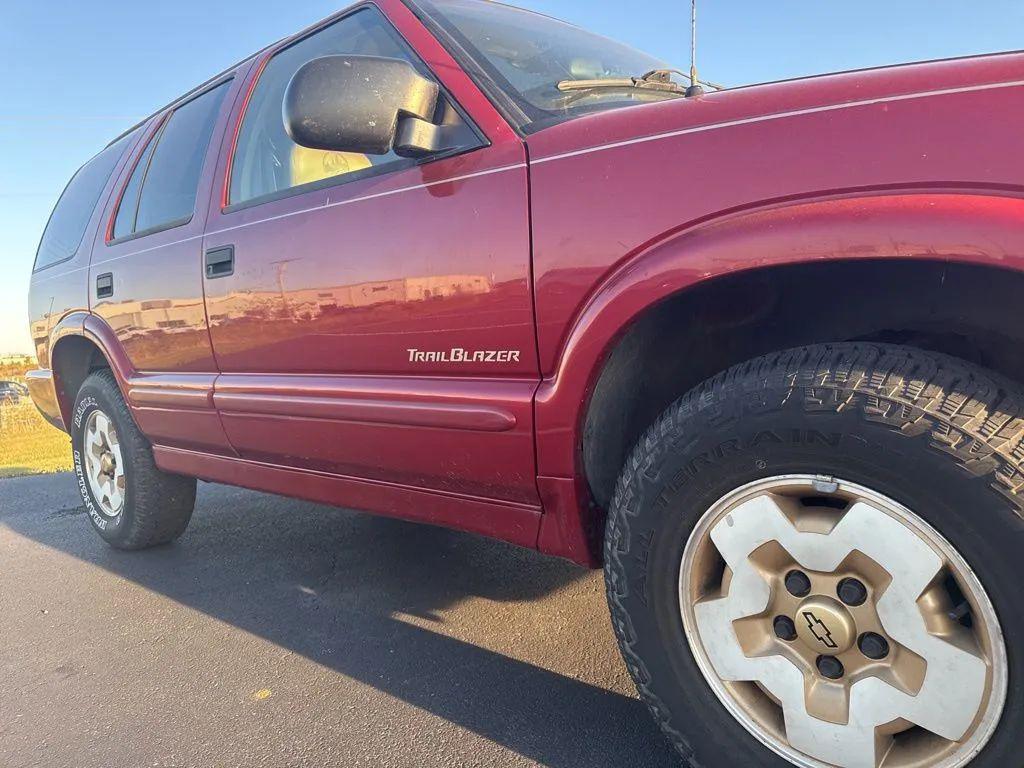 used 1999 Chevrolet Blazer car, priced at $3,000