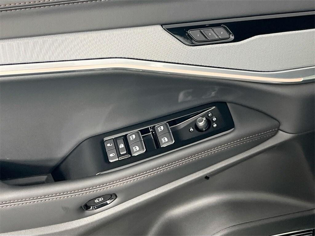 new 2025 Jeep Wagoneer S car