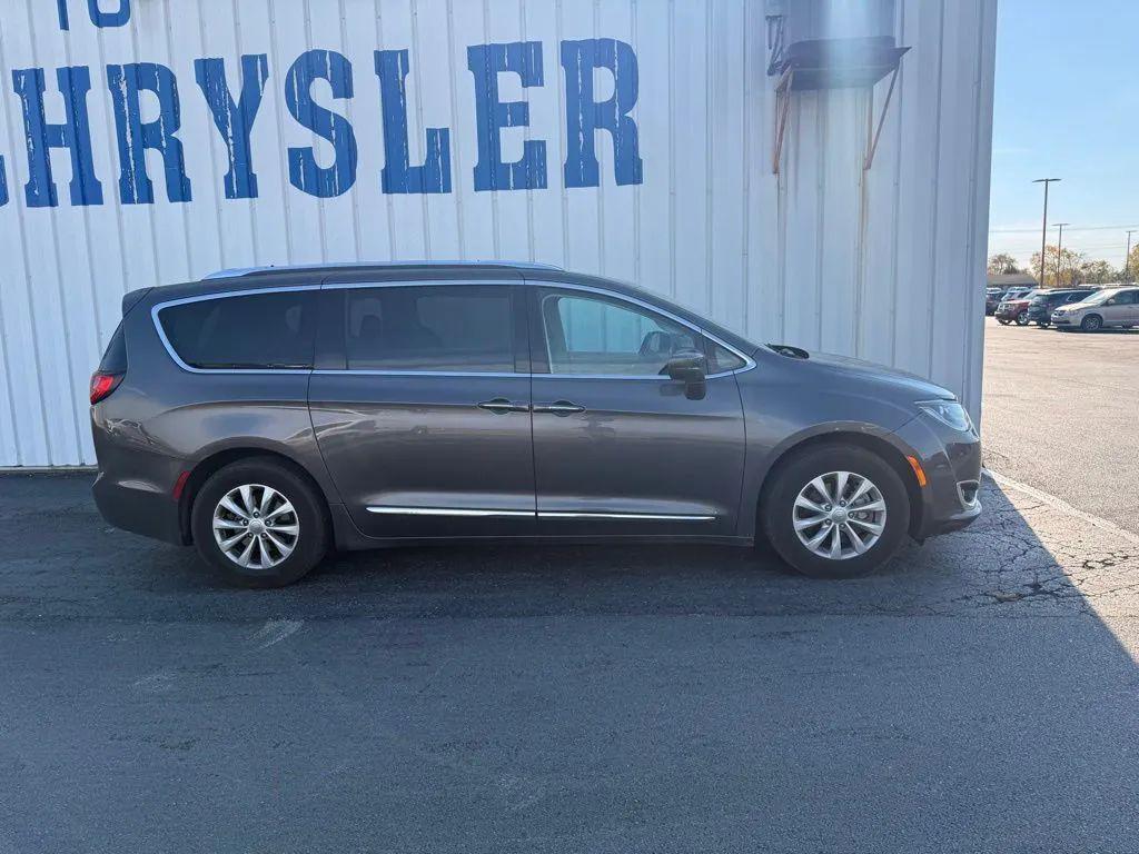 used 2018 Chrysler Pacifica car, priced at $12,500
