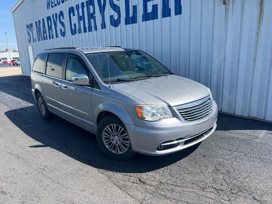 used 2014 Chrysler Town & Country car, priced at $10,800