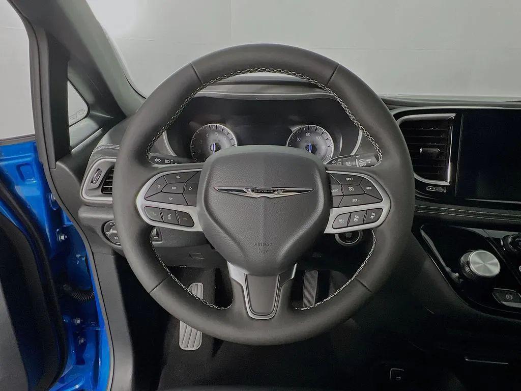 new 2026 Chrysler Pacifica car, priced at $46,360