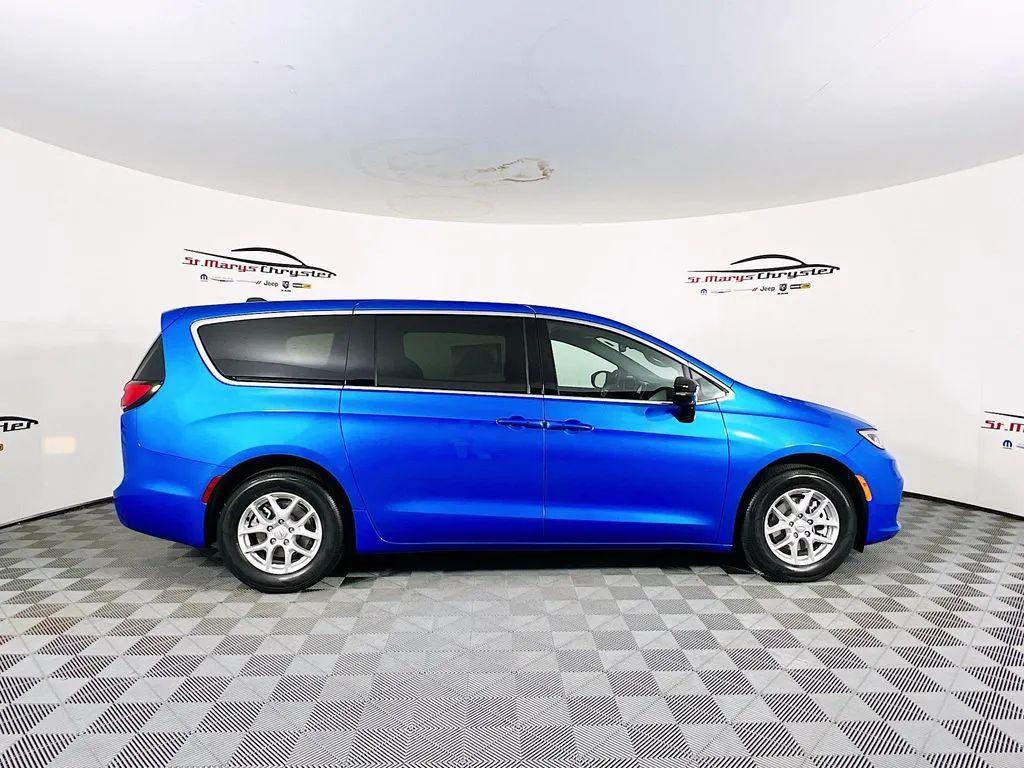 new 2026 Chrysler Pacifica car, priced at $46,360