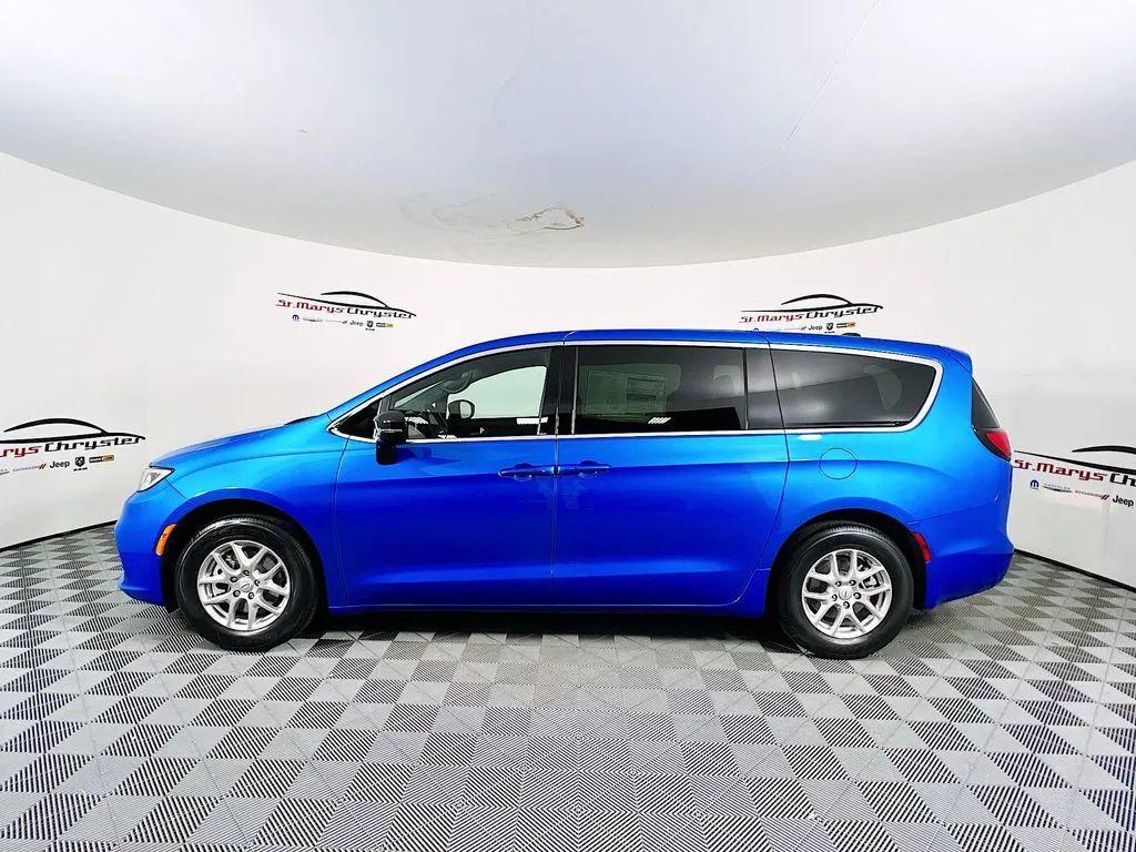 new 2026 Chrysler Pacifica car, priced at $46,360