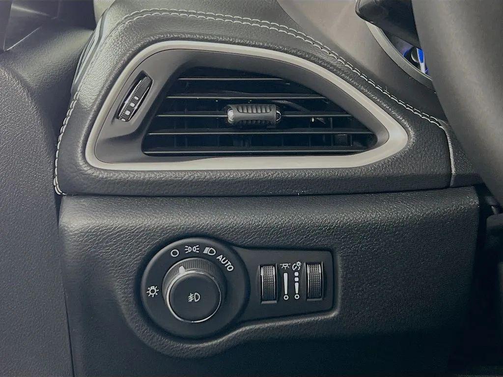 new 2026 Chrysler Pacifica car, priced at $46,360