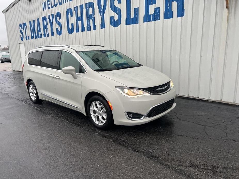 used 2020 Chrysler Pacifica car, priced at $28,000