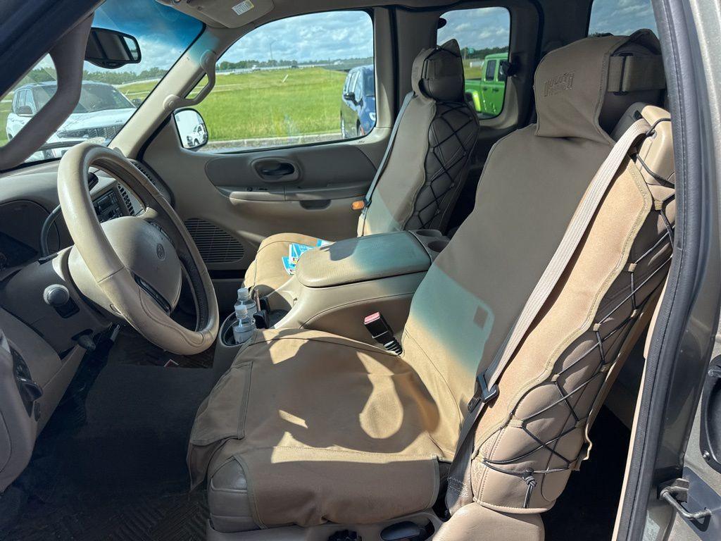 used 2001 Ford F-150 car, priced at $8,000
