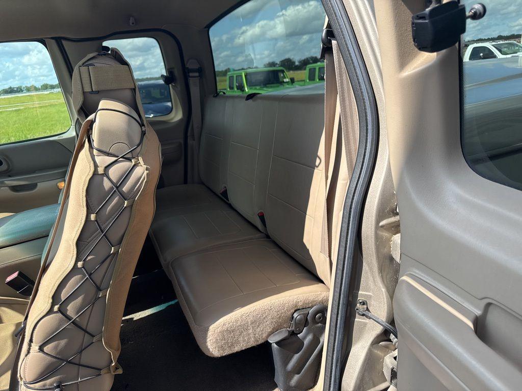used 2001 Ford F-150 car, priced at $8,000