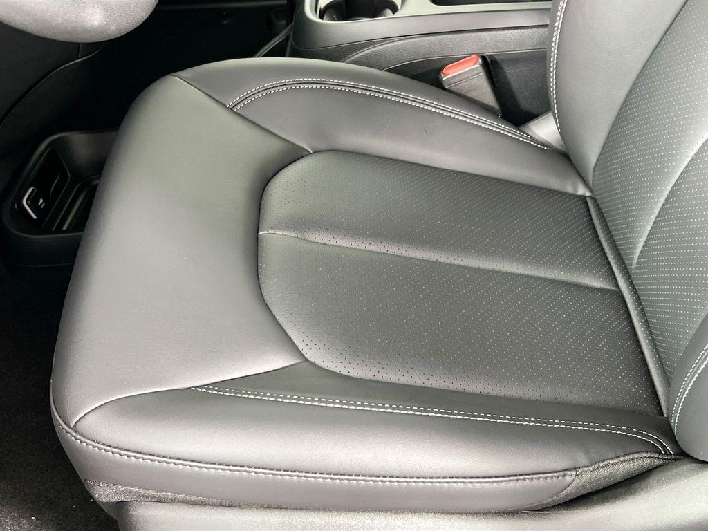 new 2025 Chrysler Pacifica car, priced at $42,422