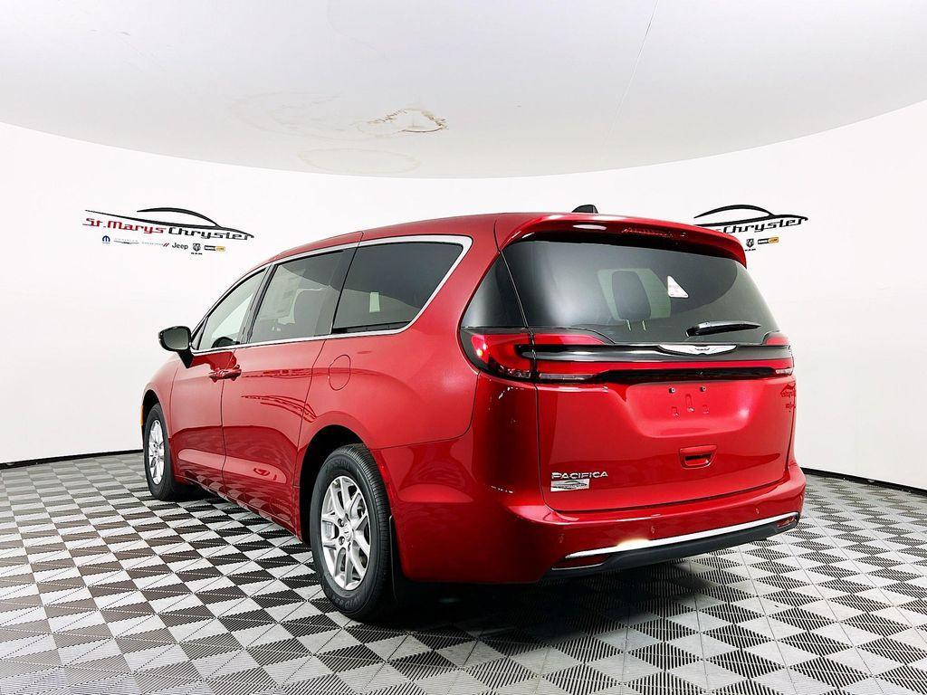 new 2025 Chrysler Pacifica car, priced at $42,422