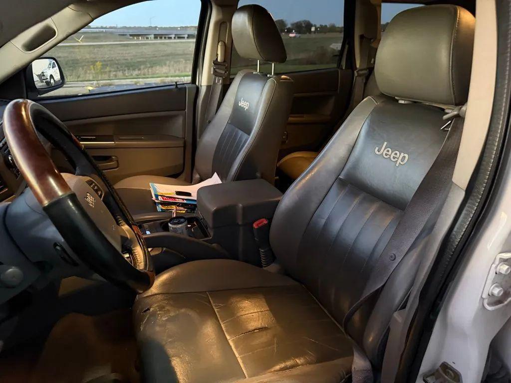 used 2006 Jeep Grand Cherokee car, priced at $8,000