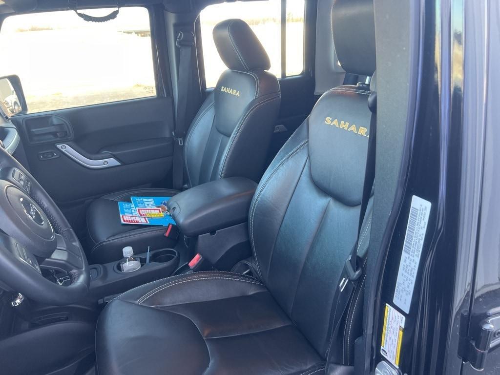 used 2015 Jeep Wrangler Unlimited car, priced at $27,500