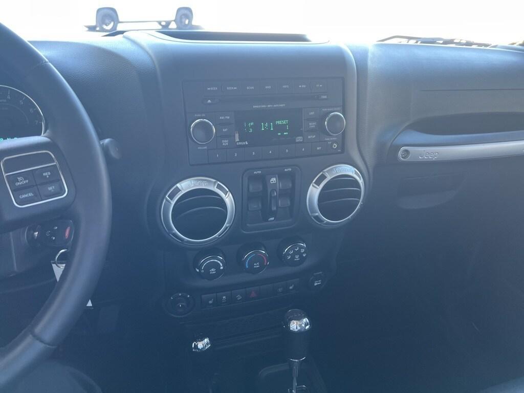 used 2015 Jeep Wrangler Unlimited car, priced at $27,500