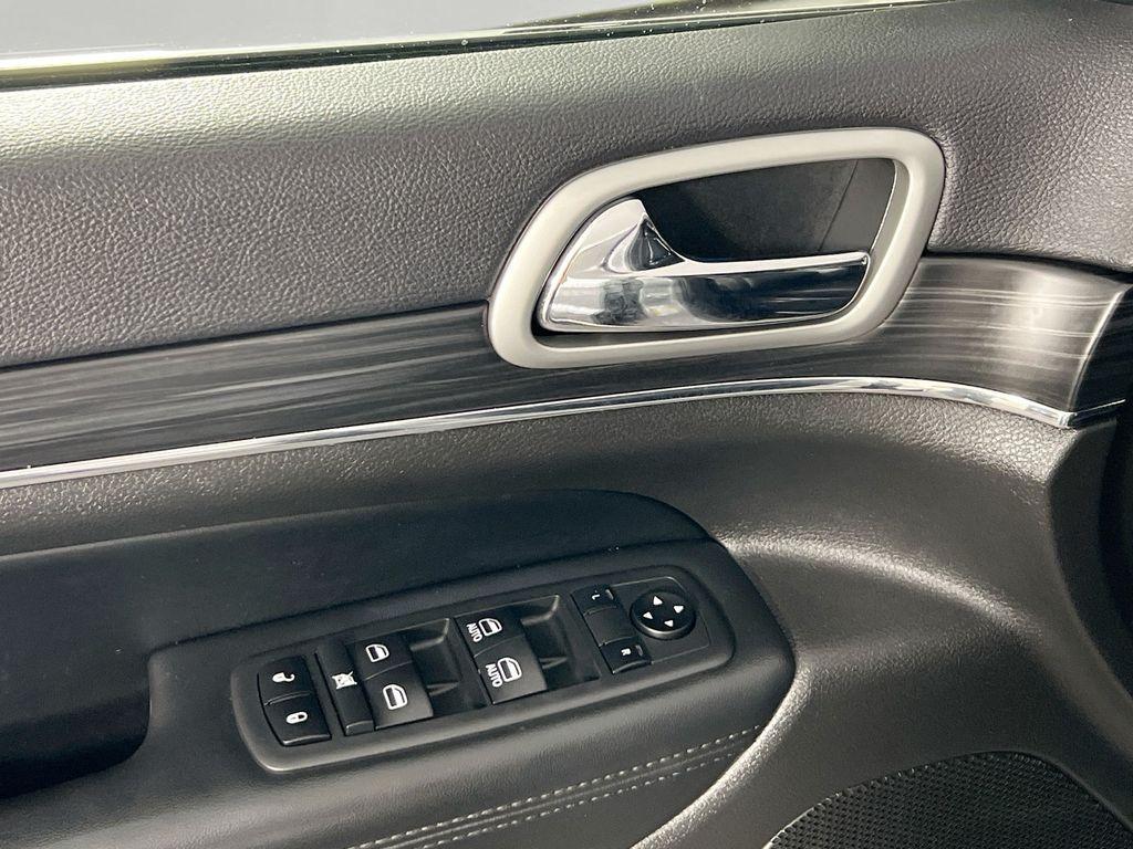 used 2020 Jeep Grand Cherokee car, priced at $25,500