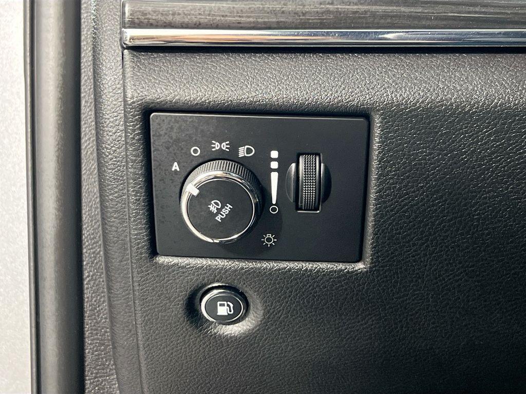 used 2020 Jeep Grand Cherokee car, priced at $25,500