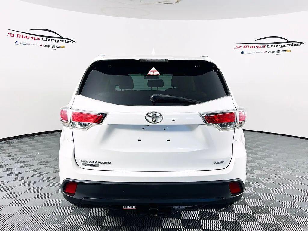 used 2015 Toyota Highlander car, priced at $14,500