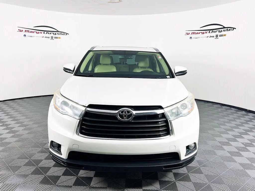 used 2015 Toyota Highlander car, priced at $14,500