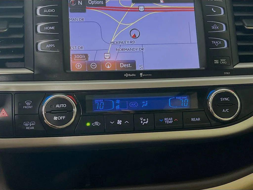 used 2015 Toyota Highlander car, priced at $14,500