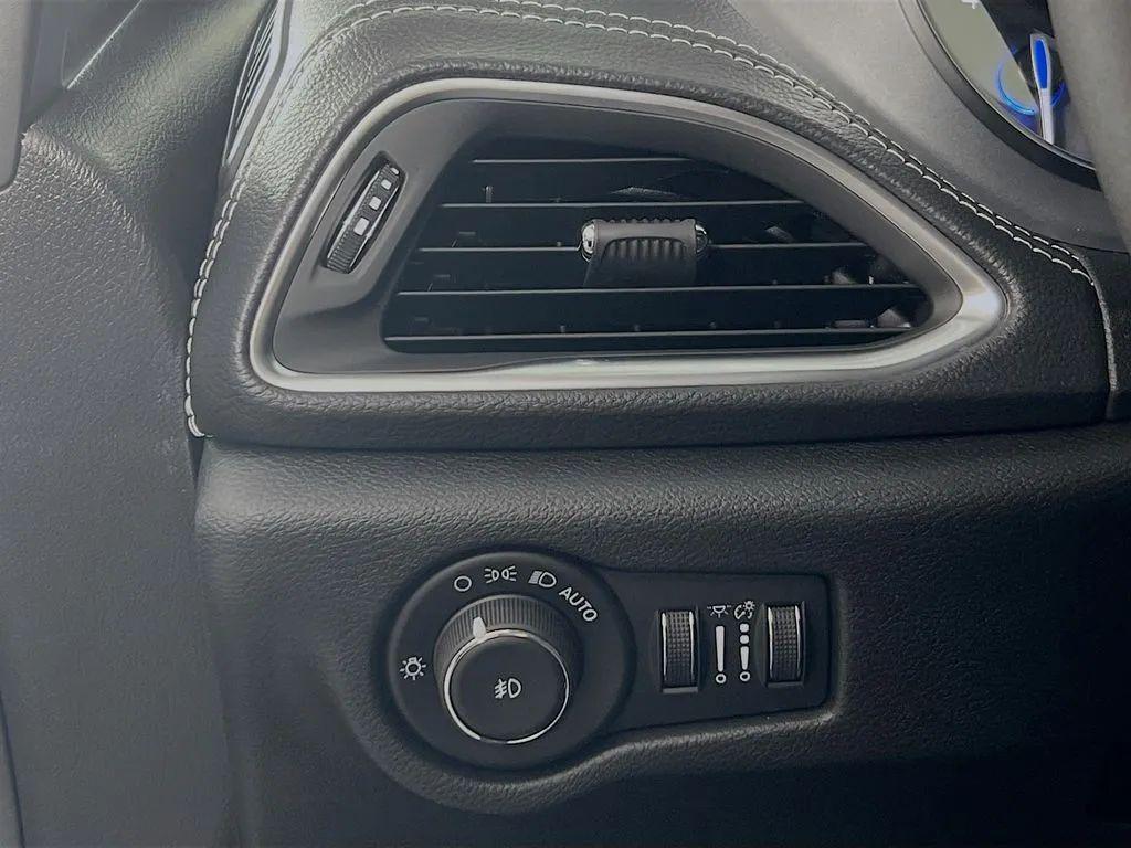 new 2026 Chrysler Pacifica car, priced at $50,480