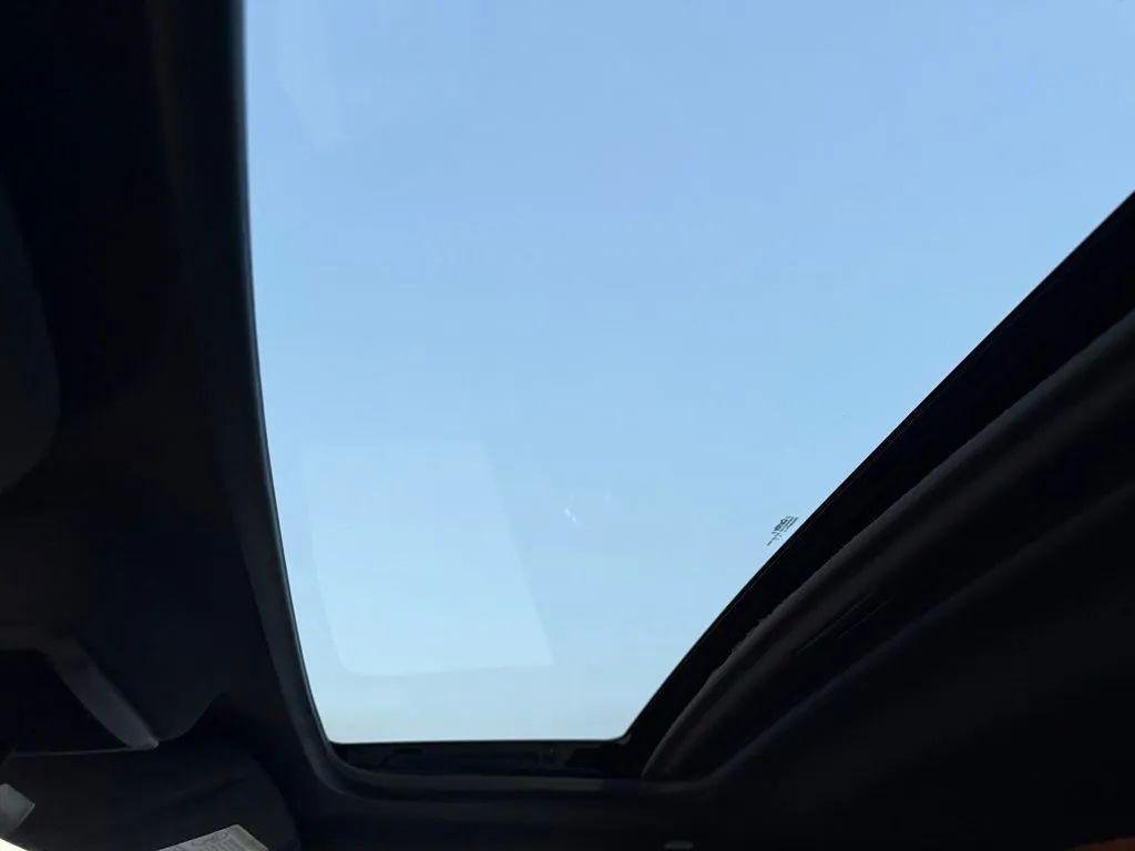 used 2011 Lincoln Navigator car, priced at $12,500