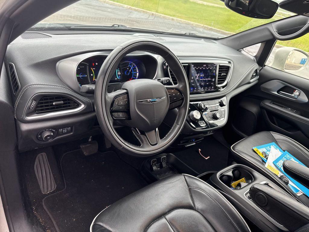 used 2020 Chrysler Pacifica Hybrid car, priced at $33,000
