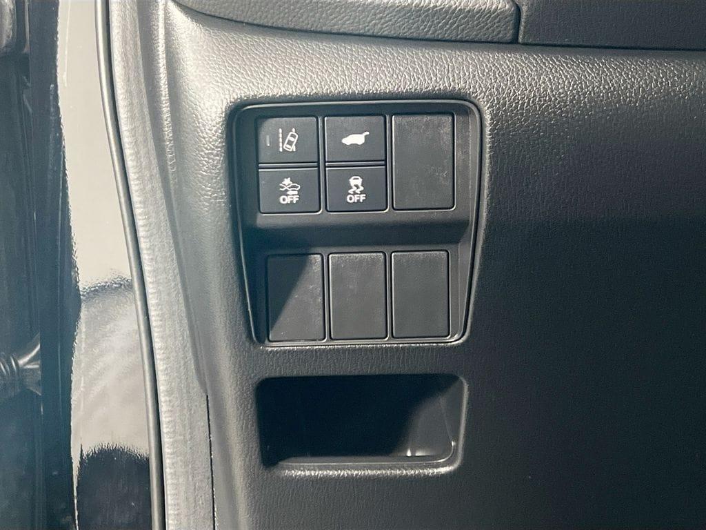 used 2018 Honda CR-V car, priced at $20,300