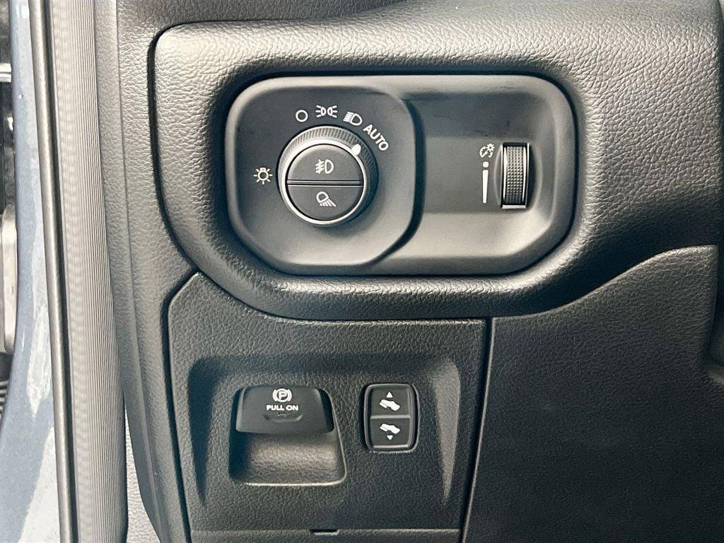 new 2025 Ram 1500 car, priced at $46,082
