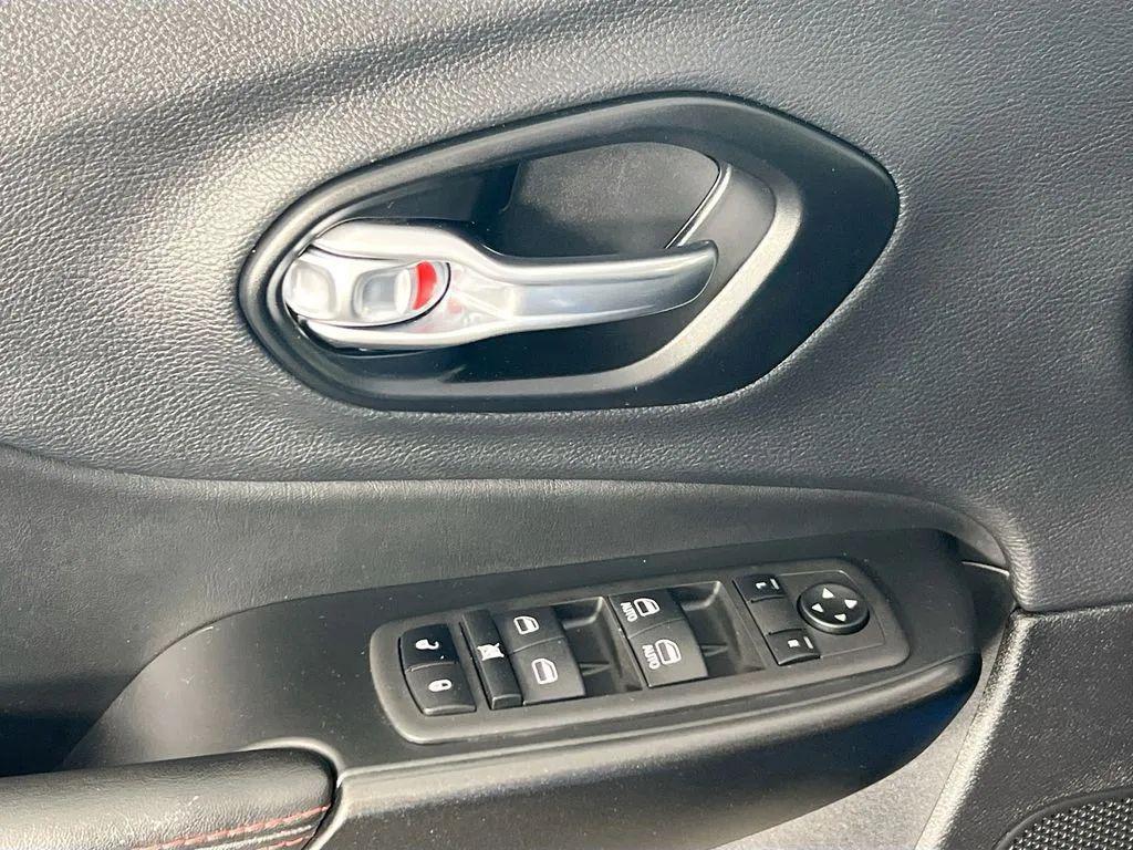 used 2022 Jeep Cherokee car, priced at $24,000