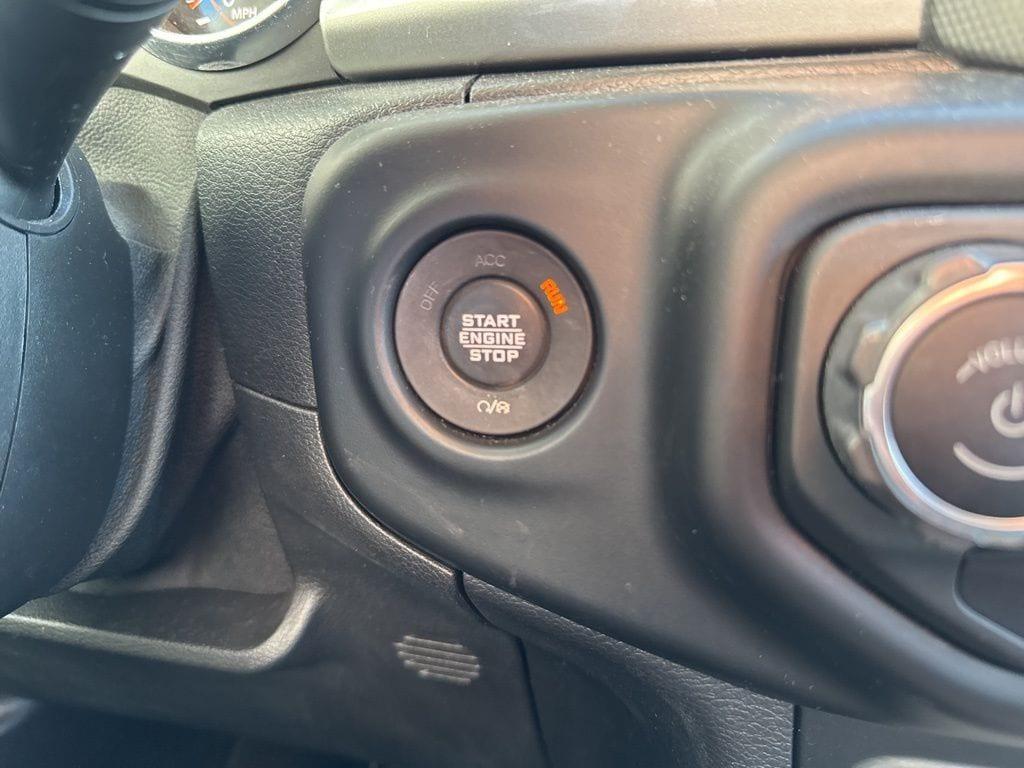 used 2021 Jeep Wrangler Unlimited car, priced at $27,500