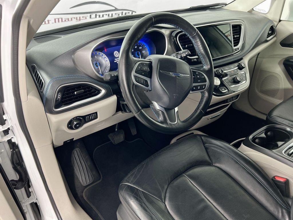 used 2021 Chrysler Pacifica car, priced at $27,500