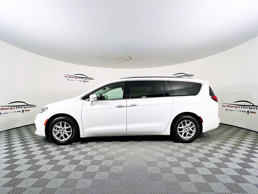 used 2021 Chrysler Pacifica car, priced at $27,500
