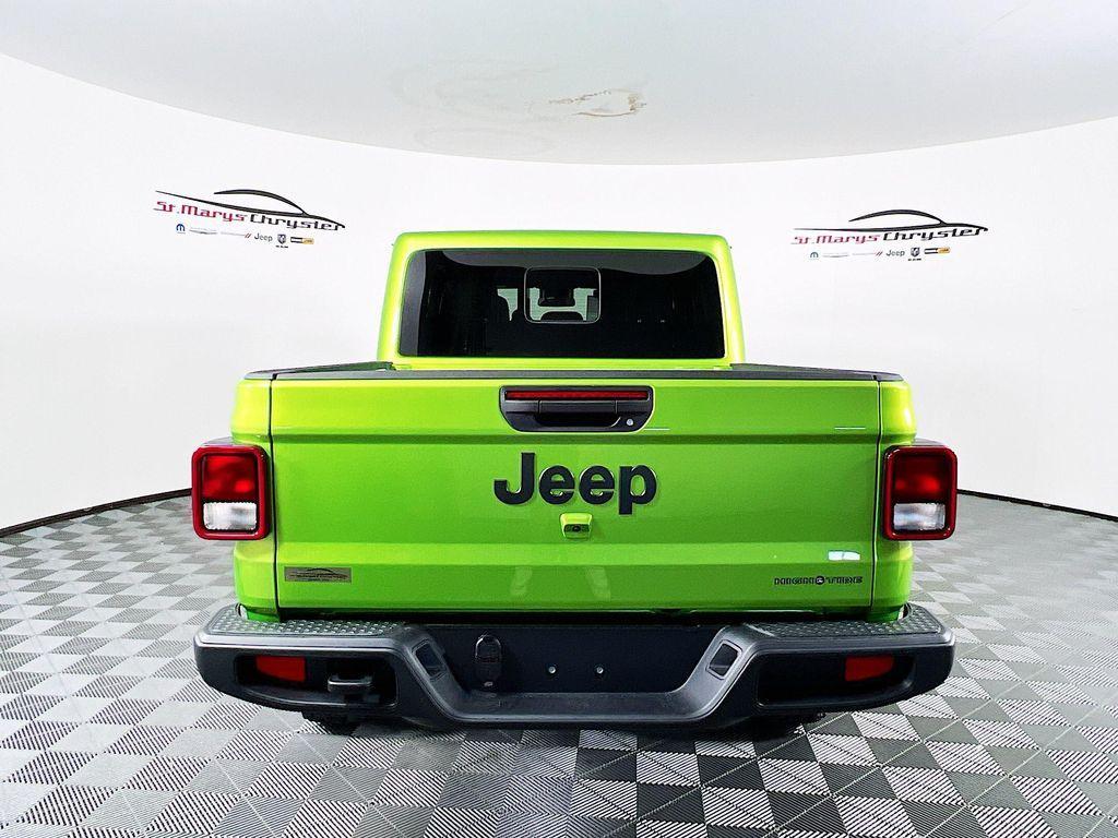 new 2025 Jeep Gladiator car, priced at $45,327