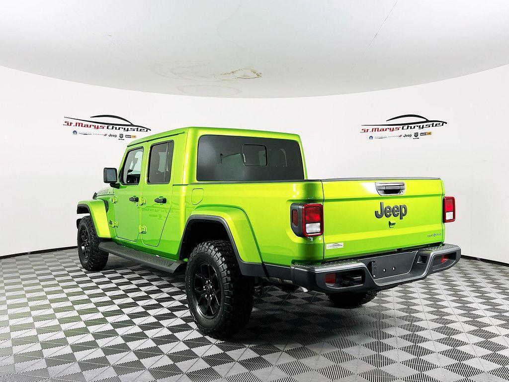 new 2025 Jeep Gladiator car, priced at $45,327