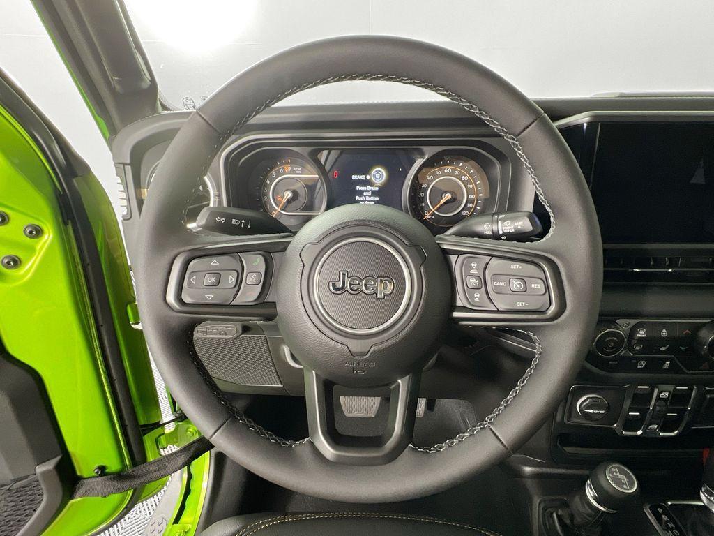 new 2025 Jeep Gladiator car, priced at $45,327