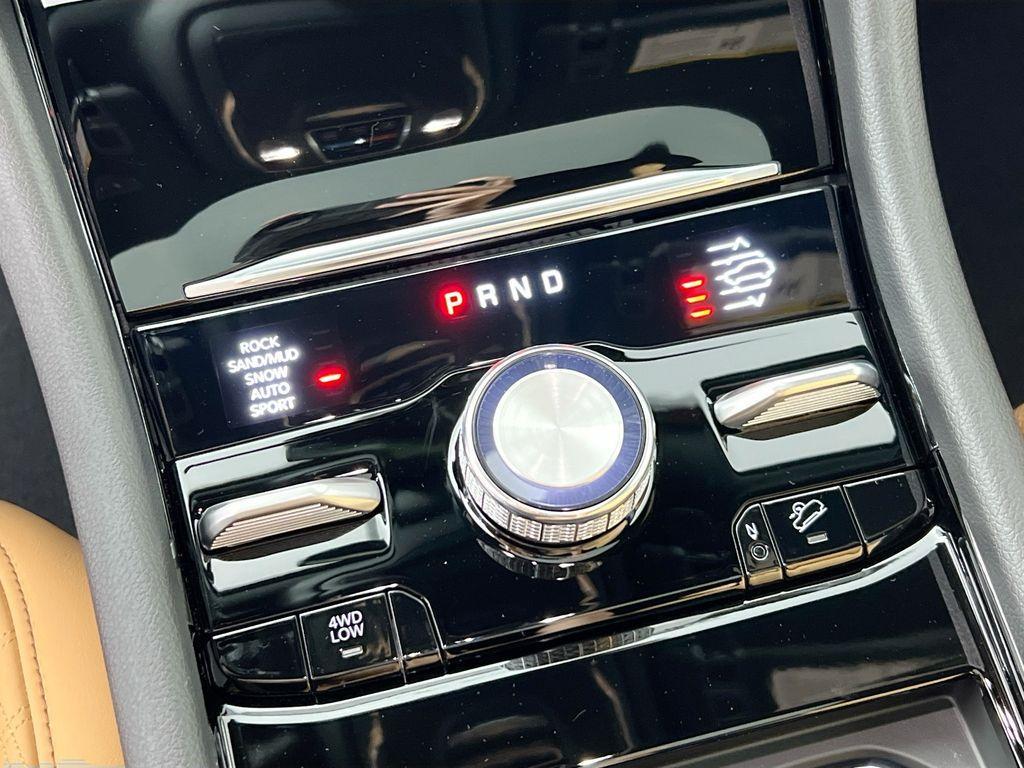 new 2025 Jeep Grand Cherokee car, priced at $58,890